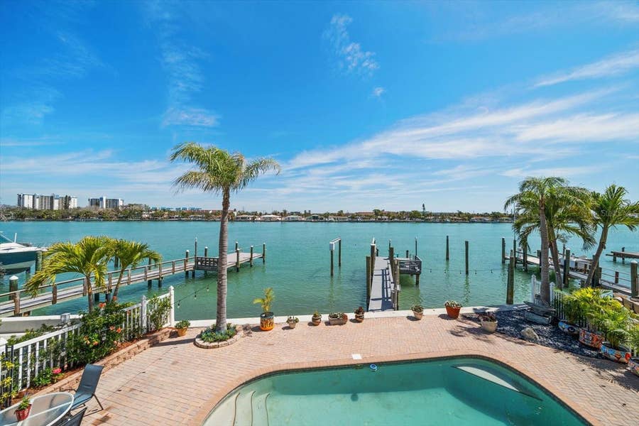 Property photo for 8685 E BAY DRIVE, Treasure Island, FL