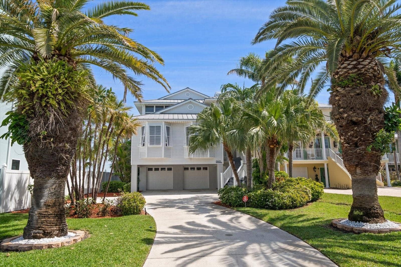 8685 E BAY DRIVE, Treasure Island, FL 33706 8685 E BAY DRIVE, Treasure Island, FL 33706