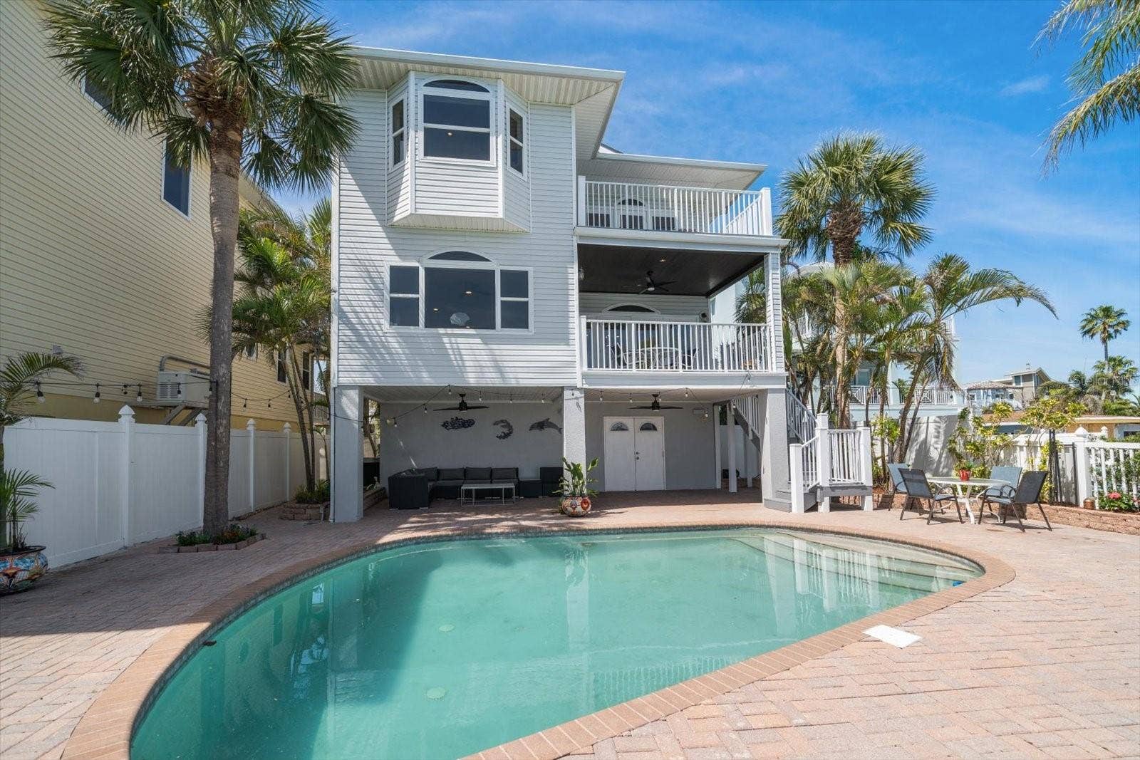 8685 E BAY DRIVE, Treasure Island, FL 33706 8685 E BAY DRIVE, Treasure Island, FL 33706