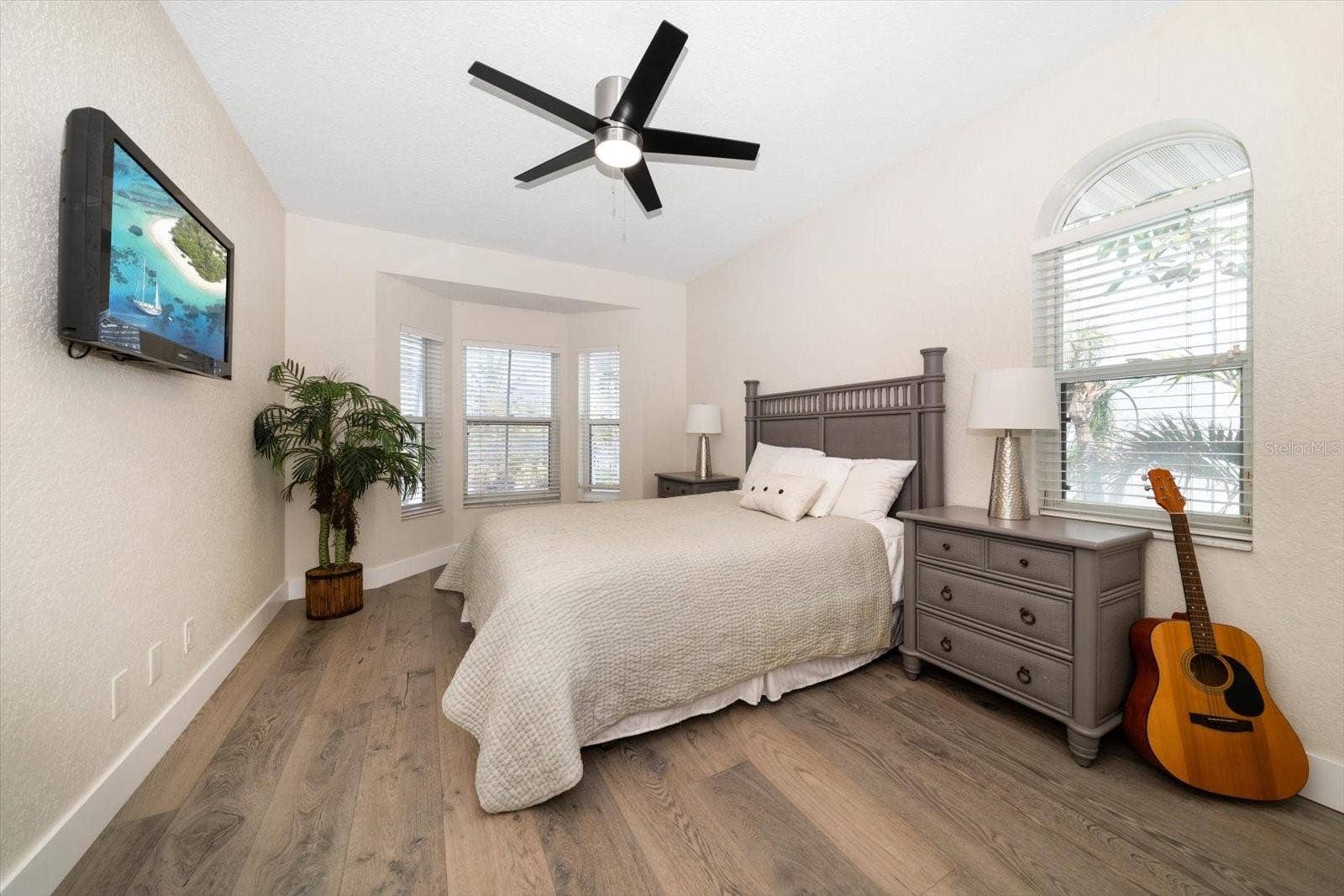 8685 E BAY DRIVE, Treasure Island, FL 33706 8685 E BAY DRIVE, Treasure Island, FL 33706