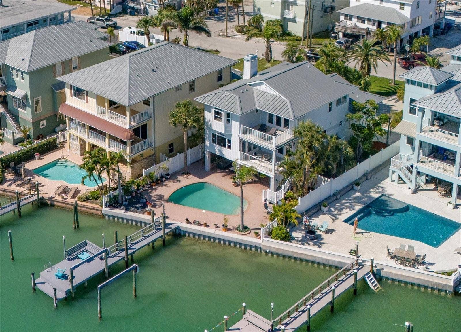8685 E BAY DRIVE, Treasure Island, FL 33706 8685 E BAY DRIVE, Treasure Island, FL 33706