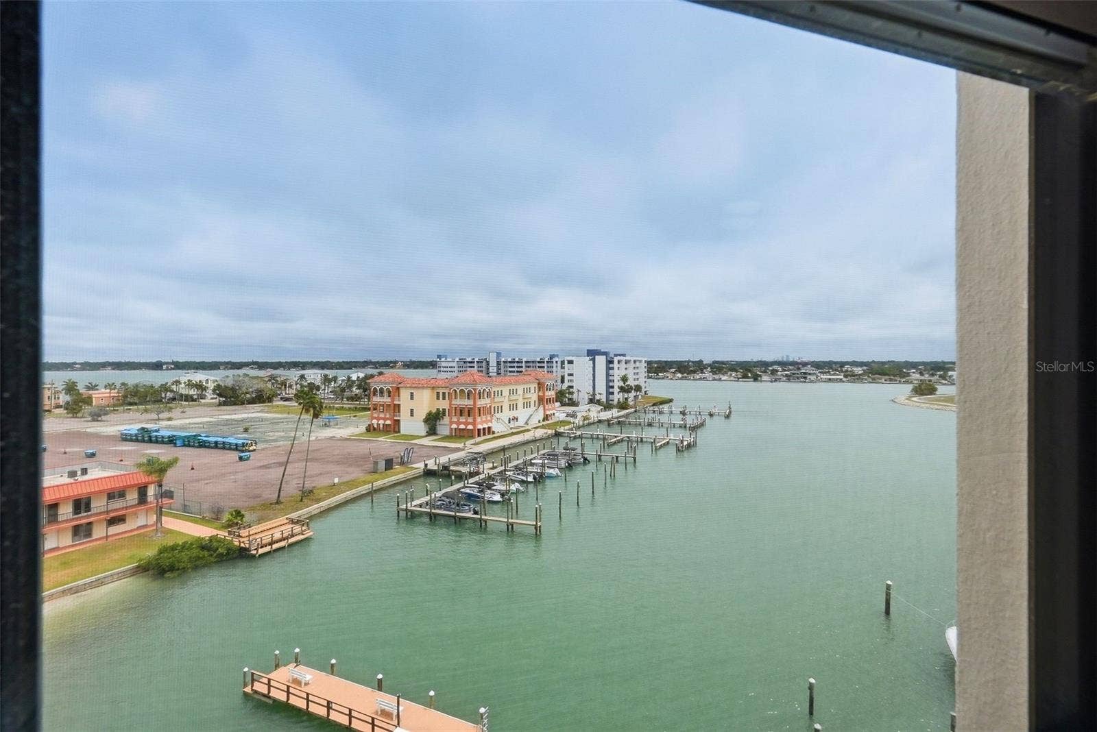 10355 PARADISE BOULEVARD, #608, Treasure Island, FL 33706 10355 PARADISE BOULEVARD, #608, Treasure Island, FL 33706