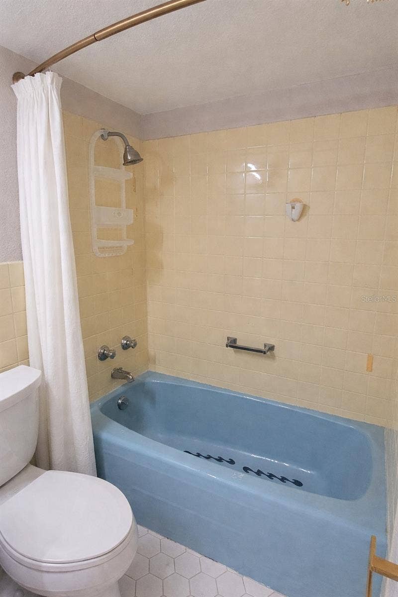 10355 PARADISE BOULEVARD, #608, Treasure Island, FL 33706 2nd bathroom