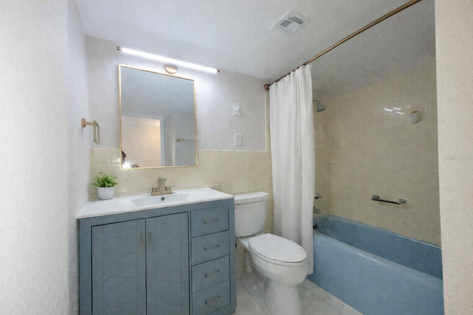 10355 PARADISE BOULEVARD, #608, Treasure Island, FL 33706 2nd bathroom
