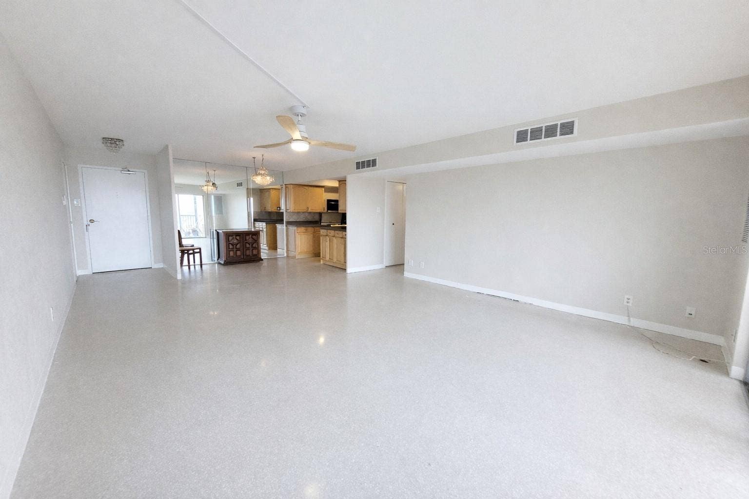 10355 PARADISE BOULEVARD, #608, Treasure Island, FL 33706 10355 PARADISE BOULEVARD, #608, Treasure Island, FL 33706