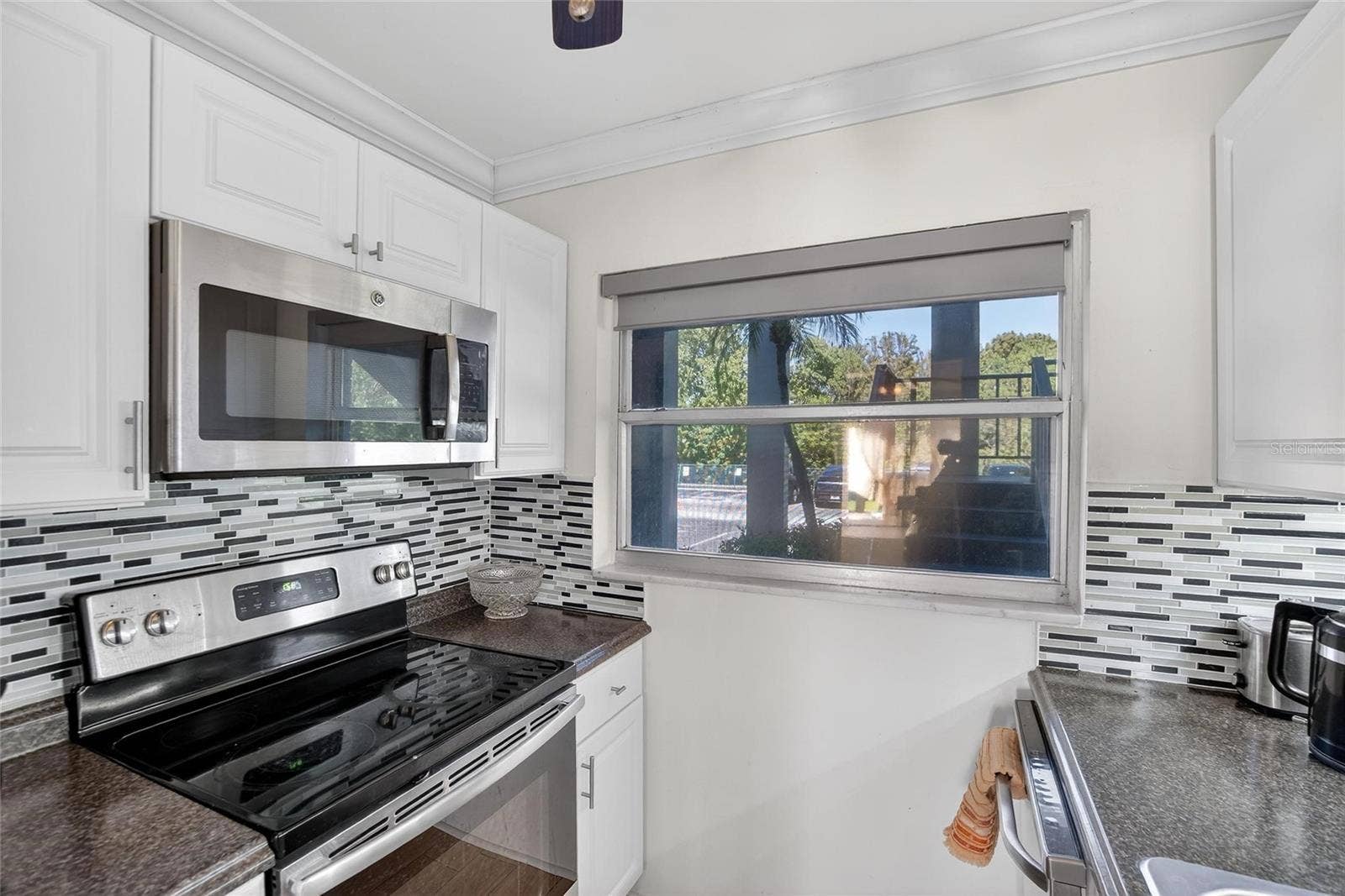 1303 S HERCULES AVENUE, #2, Clearwater, FL 33764 Kitchen