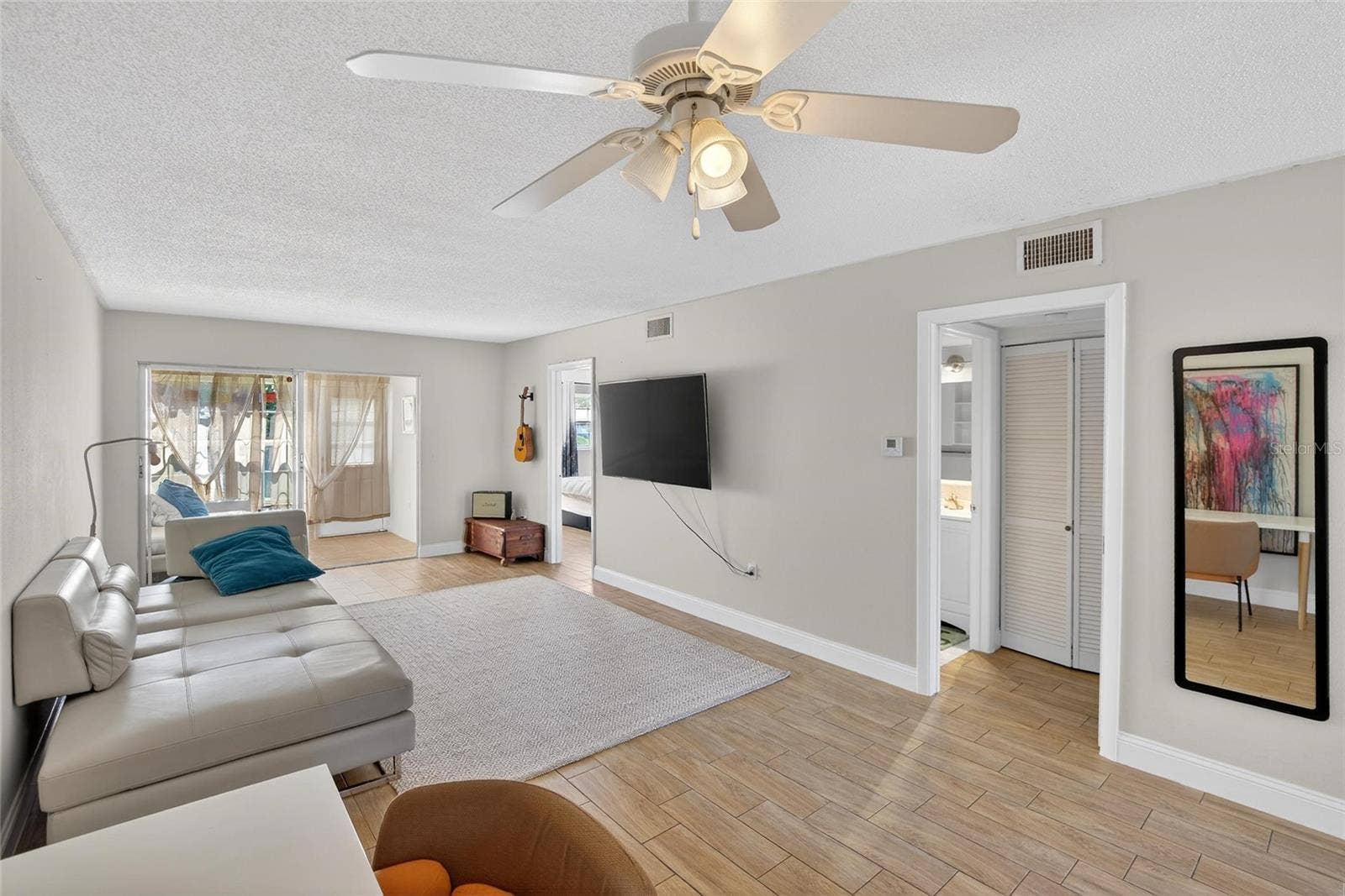1303 S HERCULES AVENUE, #2, Clearwater, FL 33764 Living Room