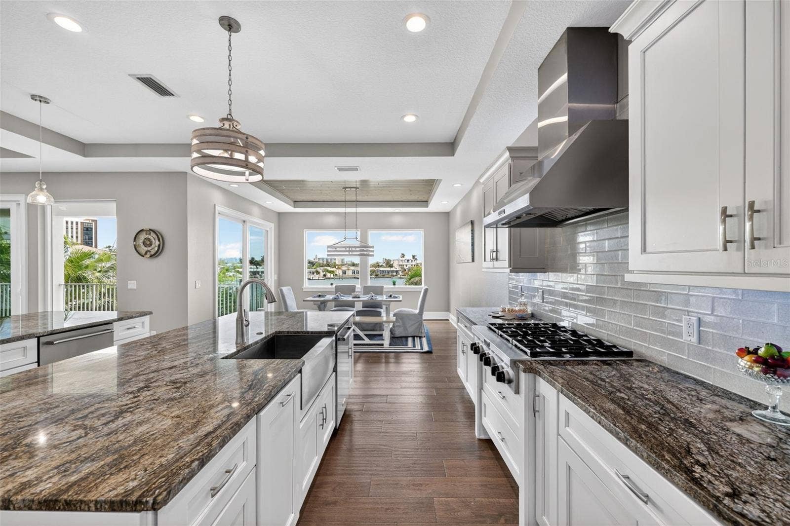 13 TREASURE LN, Treasure Island, FL 33706