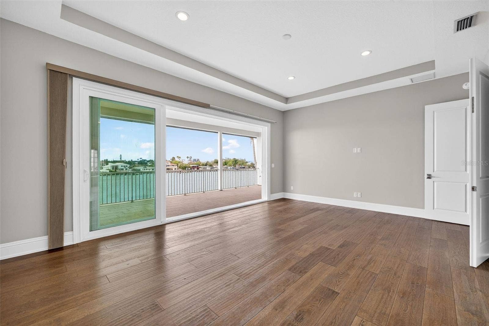 13 TREASURE LN, Treasure Island, FL 33706