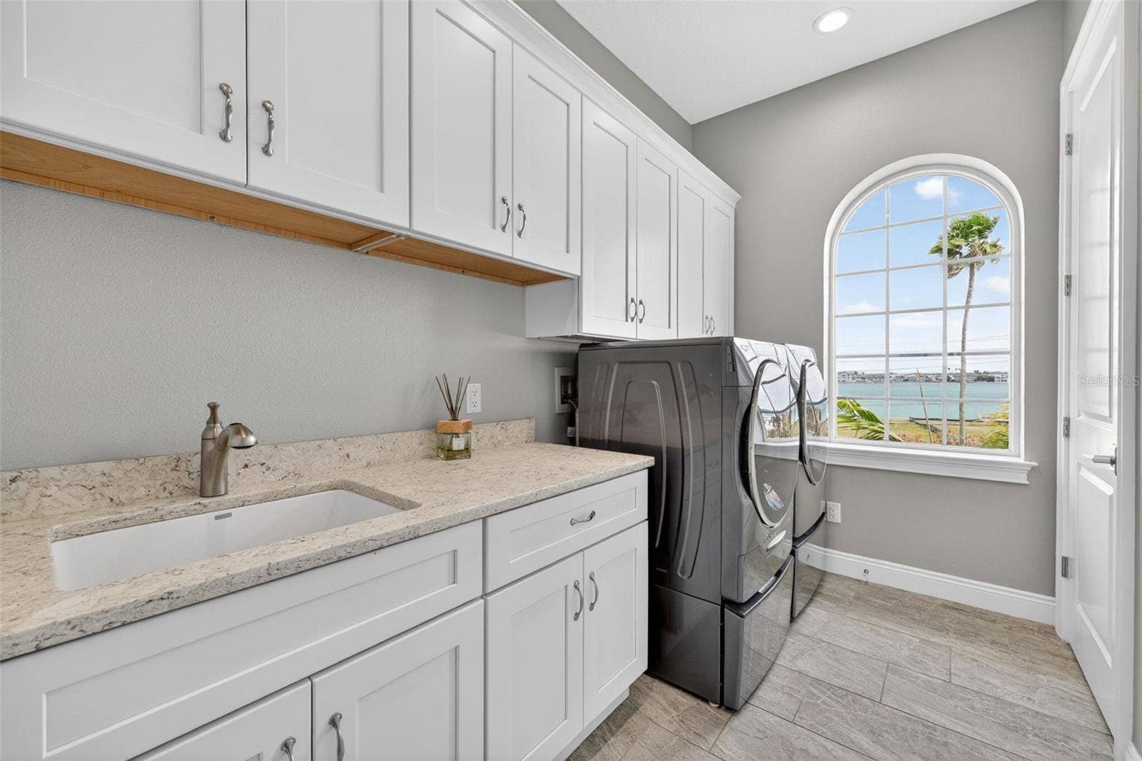 13 TREASURE LN, Treasure Island, FL 33706