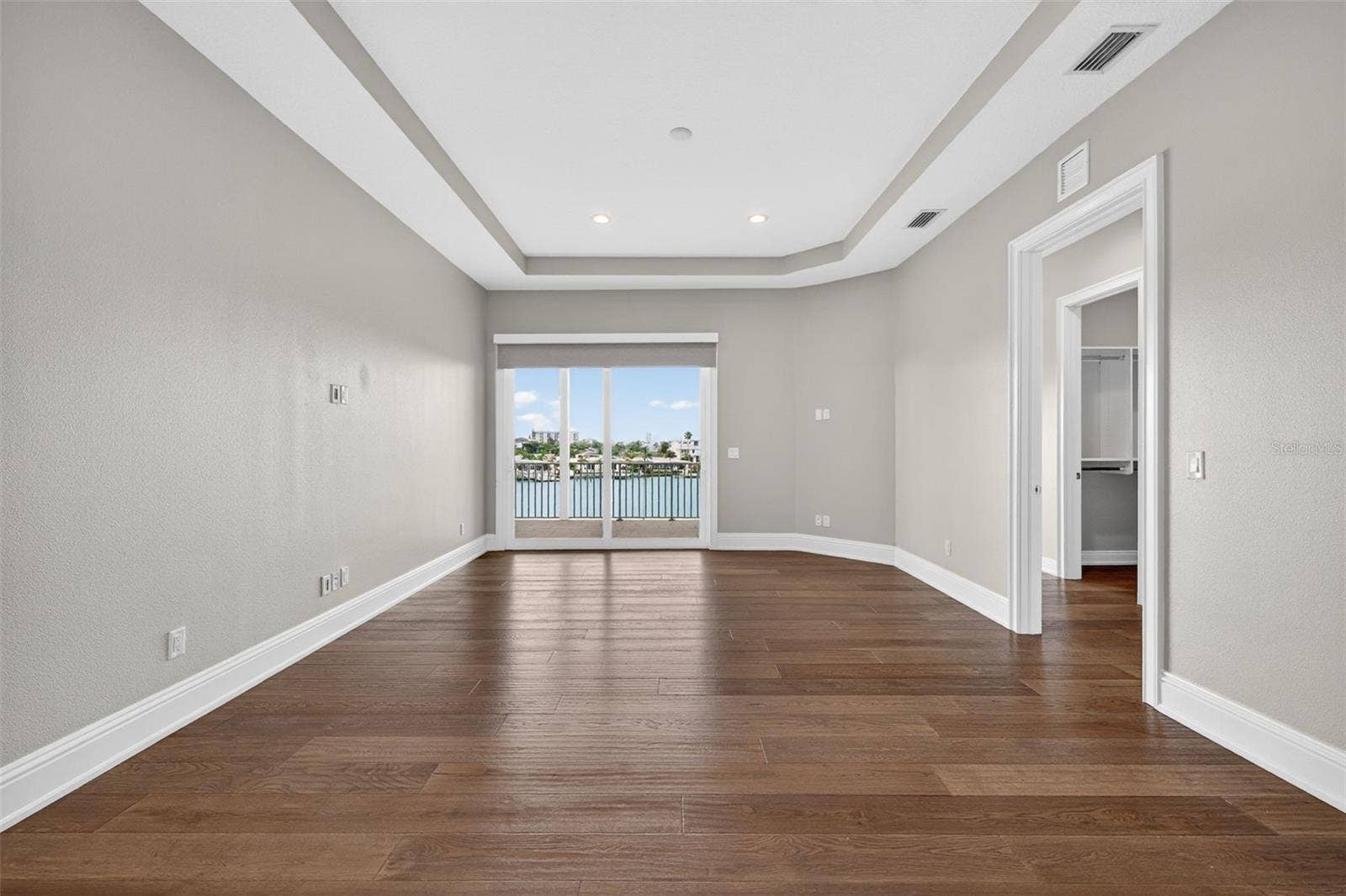 13 TREASURE LN, Treasure Island, FL 33706
