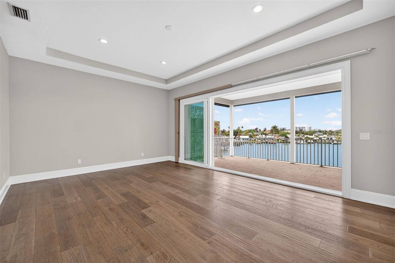 13 TREASURE LN, Treasure Island, FL 33706