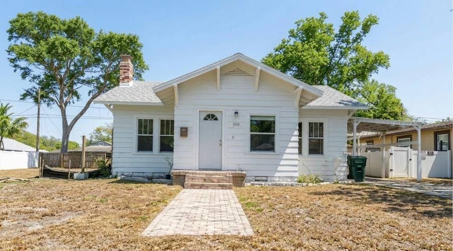 Property photo for 1010 14TH AVENUE NW, Largo, FL