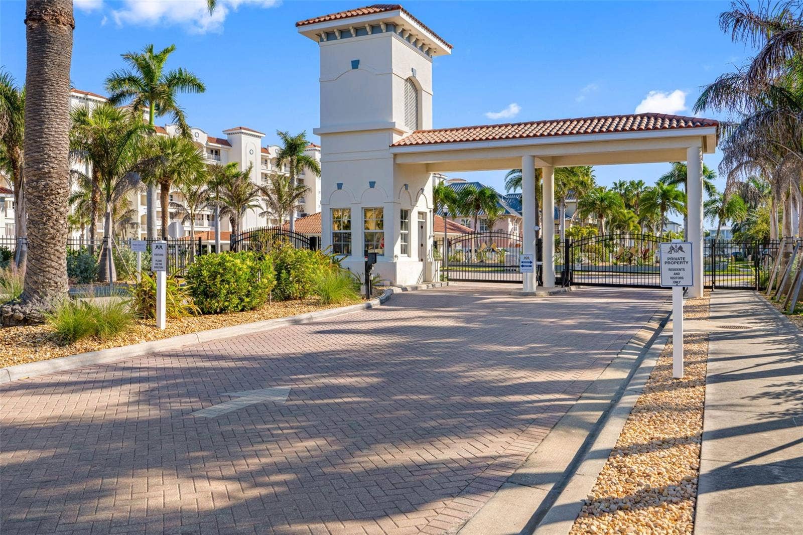 124 FOREST HILLS DRIVE, Redington Shores, FL 33708
