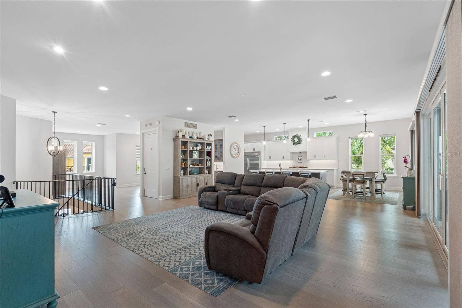 124 FOREST HILLS DRIVE, Redington Shores, FL 33708