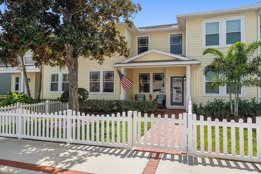 Property photo for 251 1ST AVENUE SW, Largo, FL