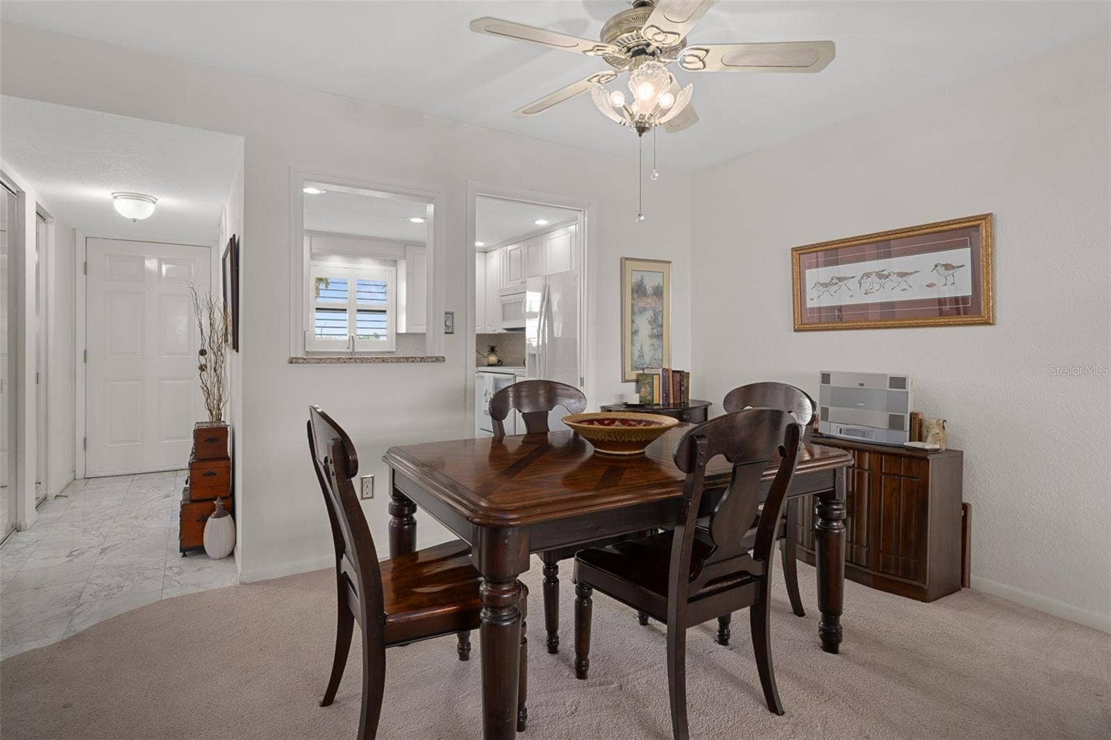 1230 GULF BOULEVARD, #303, Clearwater Beach, FL 33767 Dining Room offers seating for four