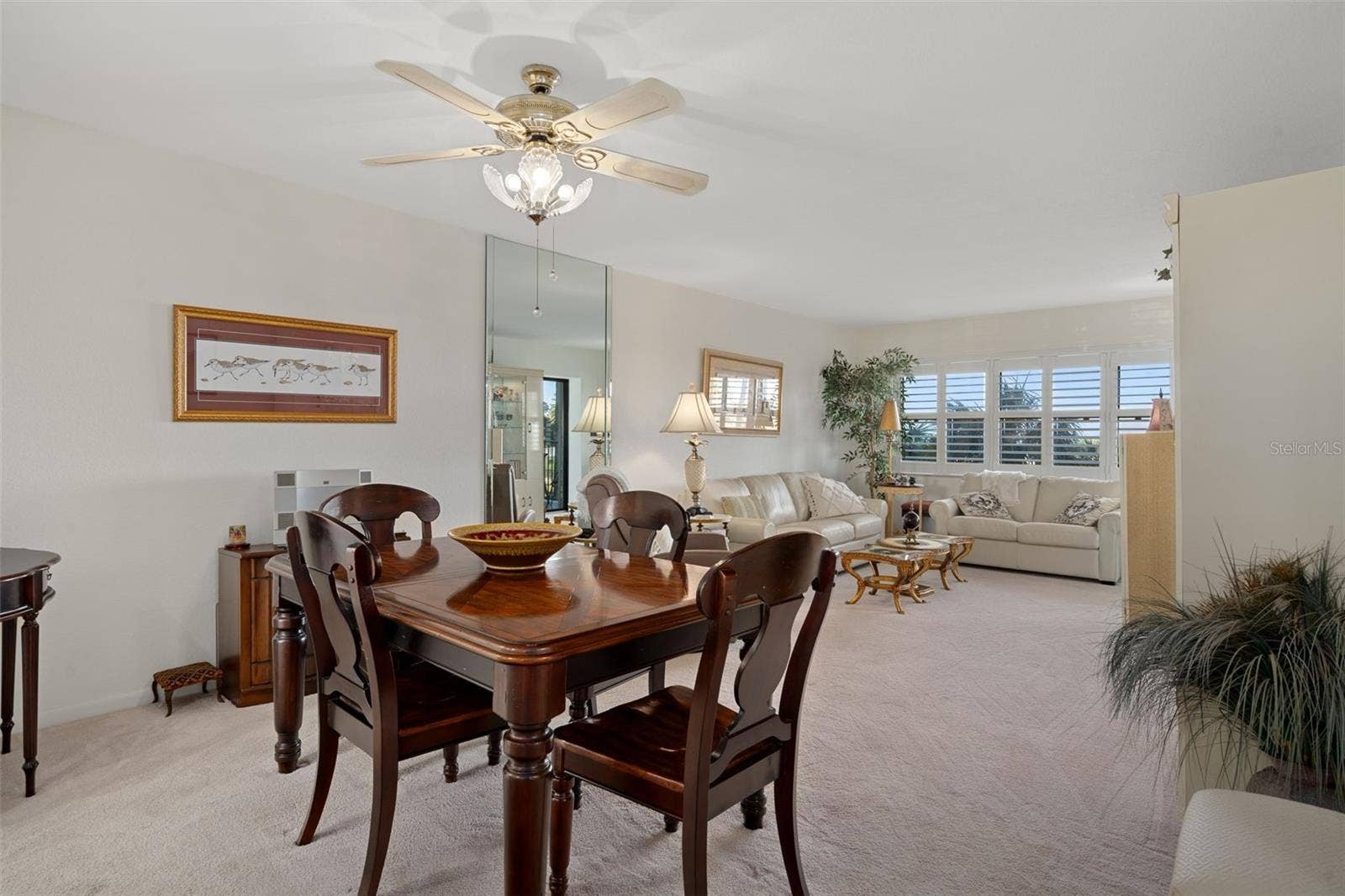 1230 GULF BOULEVARD, #303, Clearwater Beach, FL 33767 Living Room/Dining Room combo