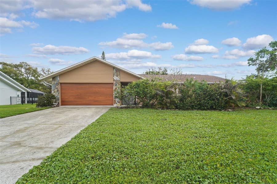 Property photo for 2007 GOLF VIEW DRIVE, Dunedin, FL