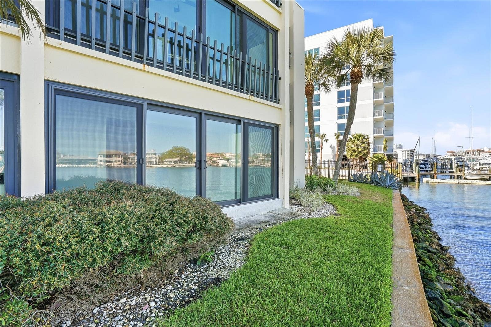 868 BAYWAY BOULEVARD, #101, Clearwater Beach, FL 33767