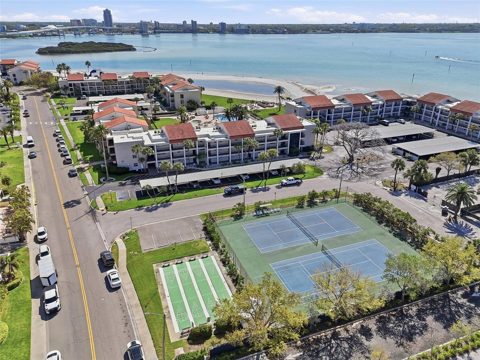 868 BAYWAY BOULEVARD, #101, Clearwater Beach, FL 33767