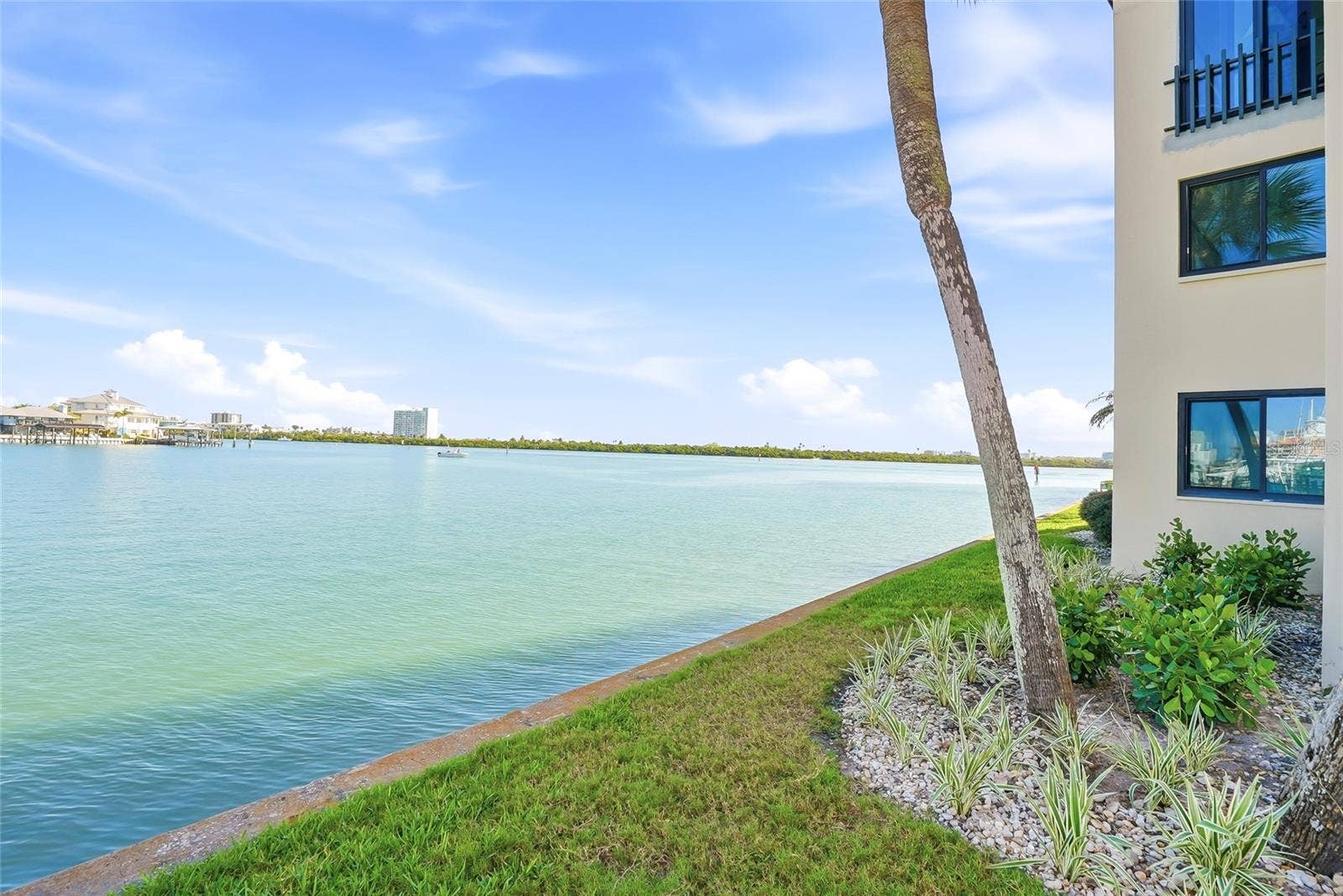 868 BAYWAY BOULEVARD, #101, Clearwater Beach, FL 33767