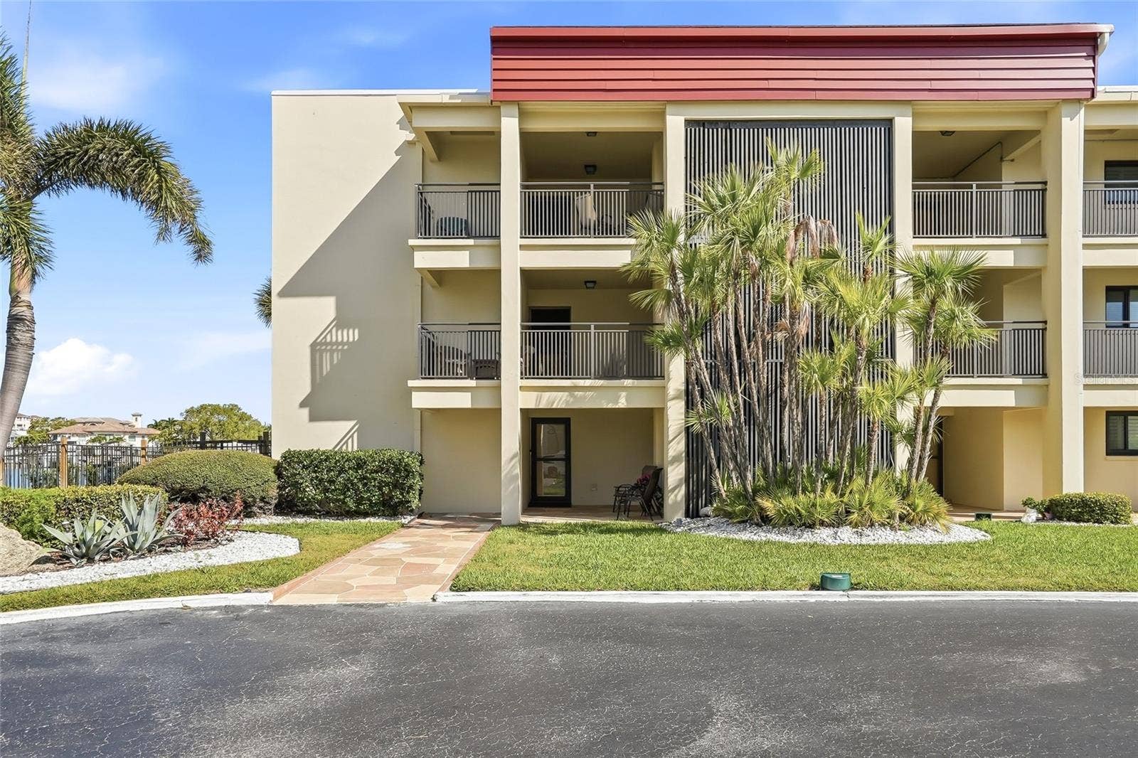 868 BAYWAY BOULEVARD, #101, Clearwater Beach, FL 33767