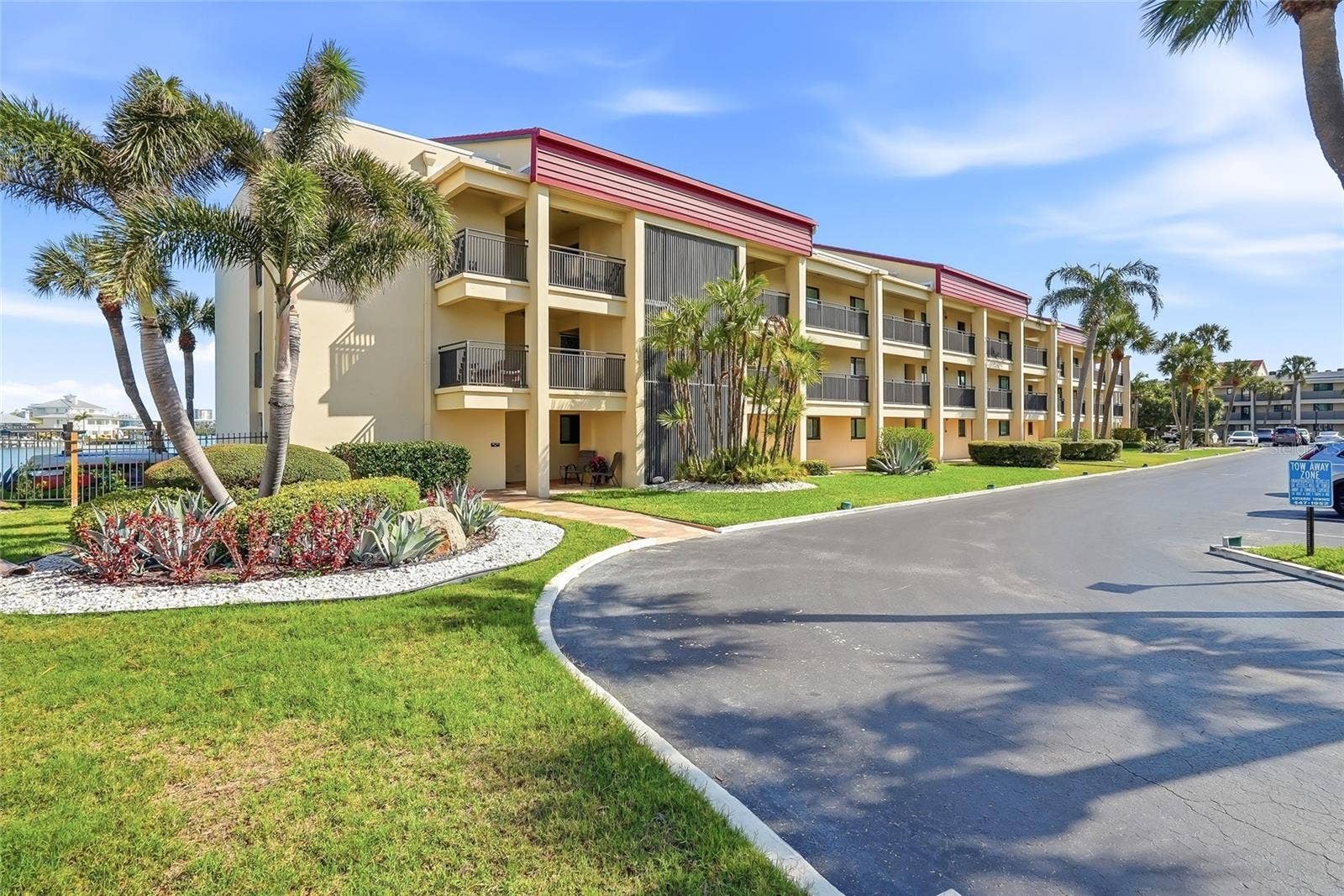 868 BAYWAY BOULEVARD, #101, Clearwater Beach, FL 33767