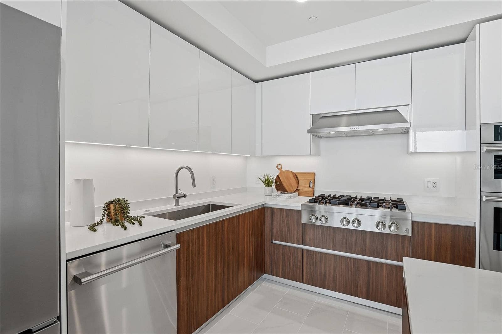 400 CENTRAL AVENUE, #2008, St Petersburg, FL 33701 400 CENTRAL AVENUE, #2008, St Petersburg, FL 33701