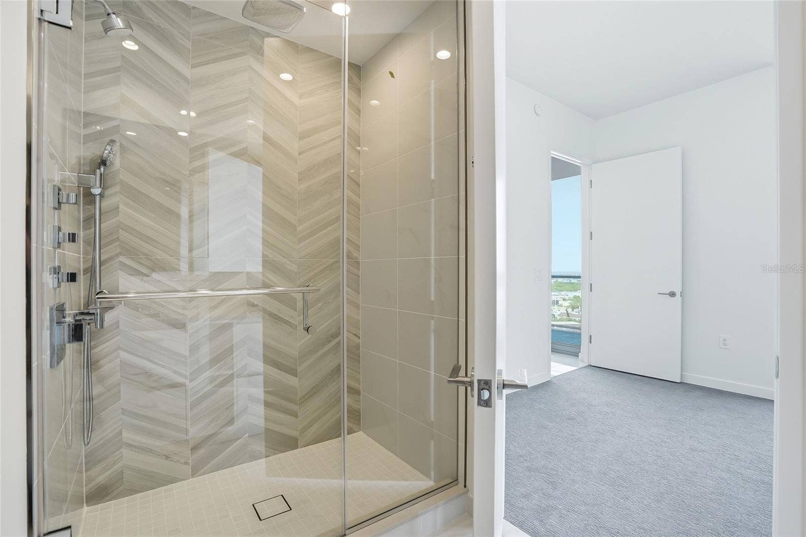 400 CENTRAL AVENUE, #2008, St Petersburg, FL 33701 400 CENTRAL AVENUE, #2008, St Petersburg, FL 33701