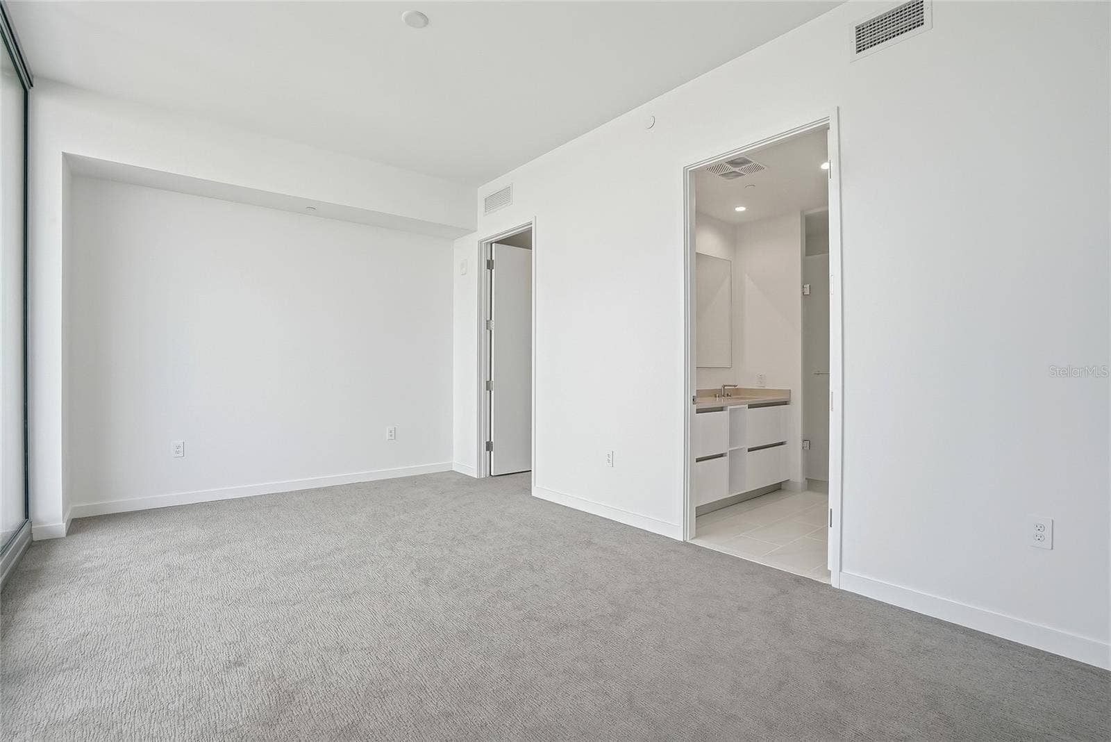 400 CENTRAL AVENUE, #2008, St Petersburg, FL 33701 400 CENTRAL AVENUE, #2008, St Petersburg, FL 33701