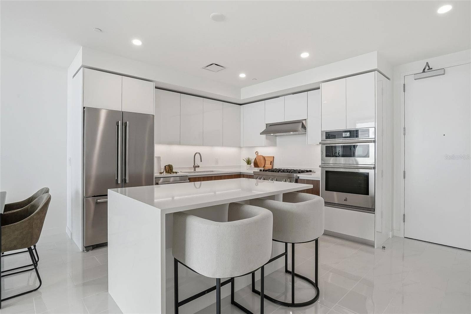 400 CENTRAL AVENUE, #2008, St Petersburg, FL 33701 400 CENTRAL AVENUE, #2008, St Petersburg, FL 33701