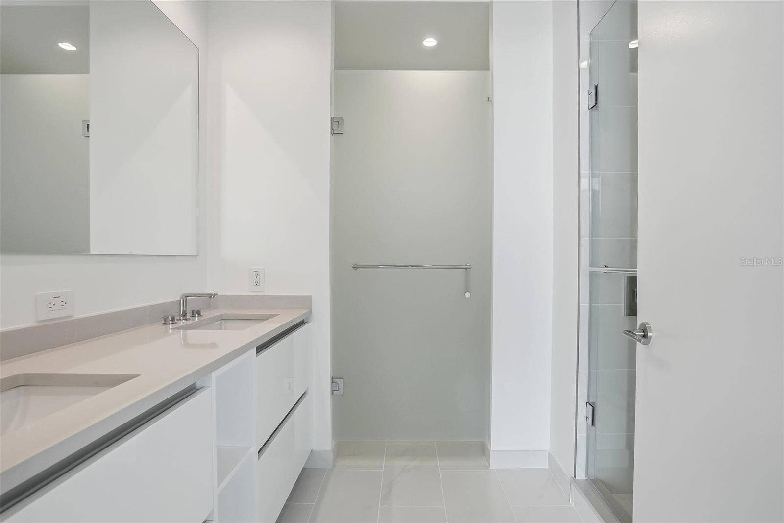 400 CENTRAL AVENUE, #2008, St Petersburg, FL 33701 400 CENTRAL AVENUE, #2008, St Petersburg, FL 33701