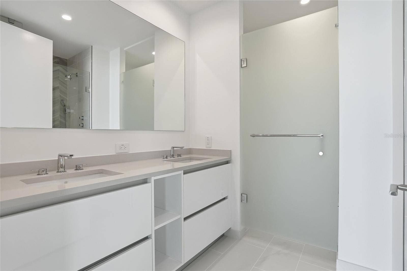 400 CENTRAL AVENUE, #2008, St Petersburg, FL 33701 400 CENTRAL AVENUE, #2008, St Petersburg, FL 33701