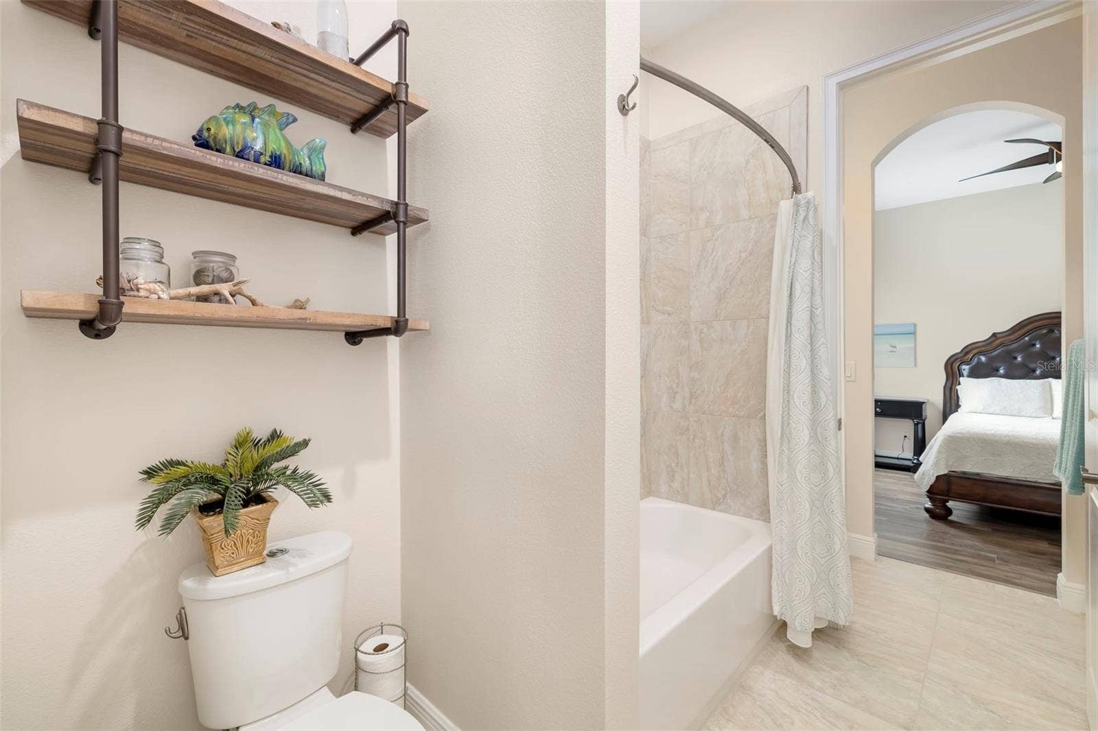10107 CARNOUSTIE PLACE, Bradenton, FL 34211 Jack & Jill Bathroom