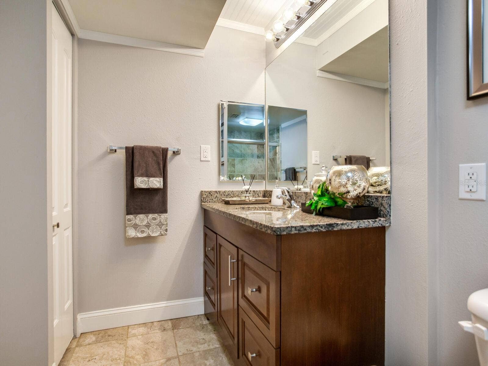 660 ISLAND WAY, #202, Clearwater Beach, FL 33767