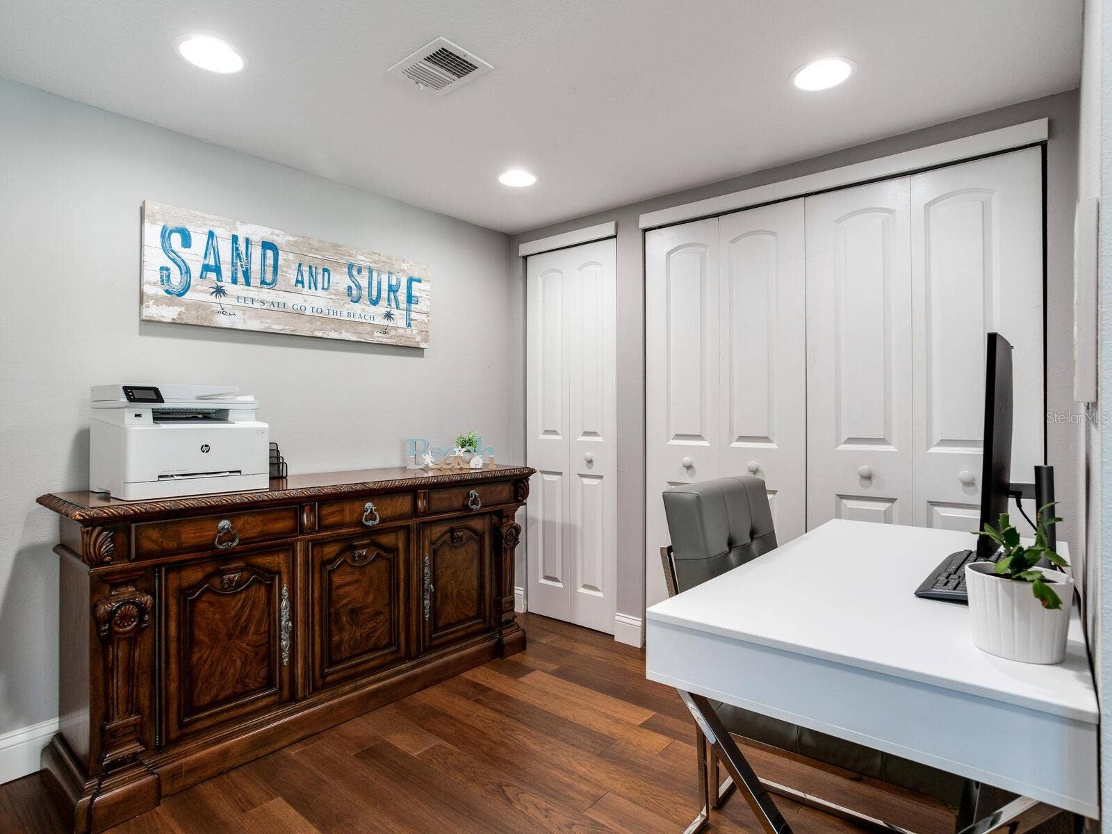 660 ISLAND WAY, #202, Clearwater Beach, FL 33767