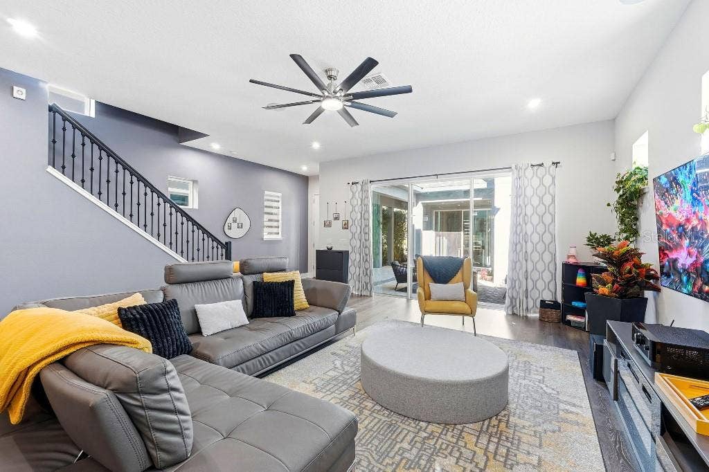 6955 HIGGS ALLEY, Orlando, FL 32827 6955 HIGGS ALLEY, Orlando, FL 32827