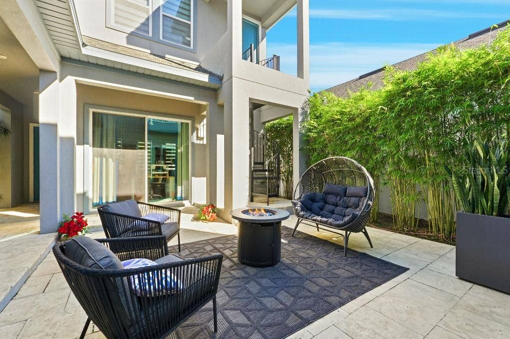 6955 HIGGS ALLEY, Orlando, FL 32827 6955 HIGGS ALLEY, Orlando, FL 32827