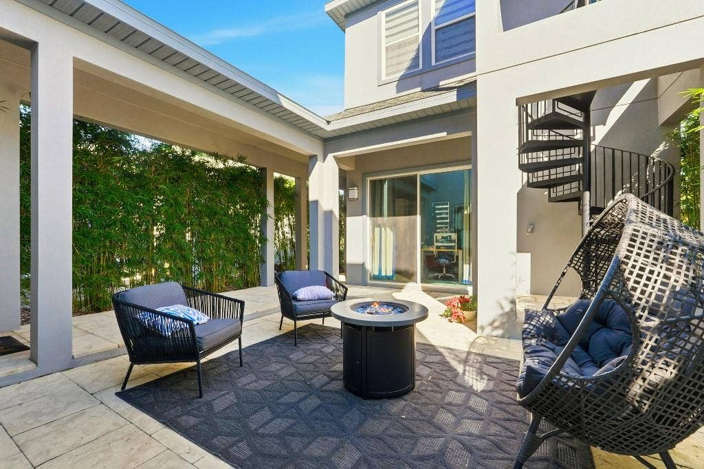 6955 HIGGS ALLEY, Orlando, FL 32827 6955 HIGGS ALLEY, Orlando, FL 32827