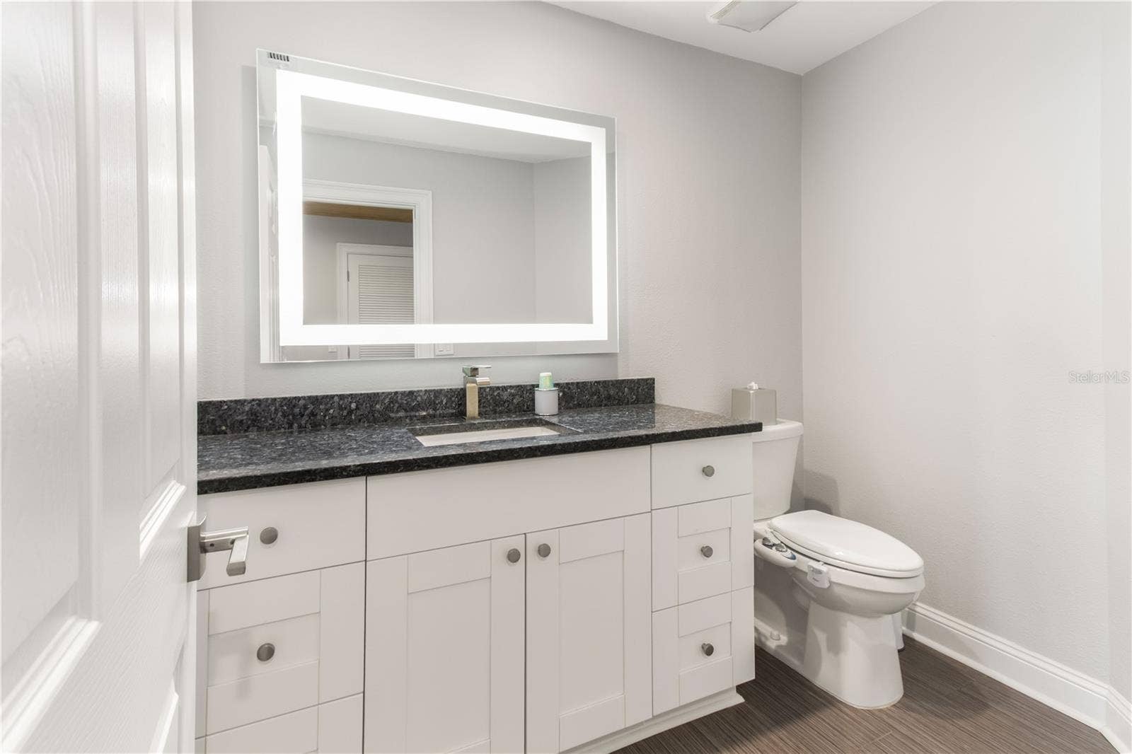 1560 GULF BOULEVARD, #1607, Clearwater, FL 33767 Guest Bath