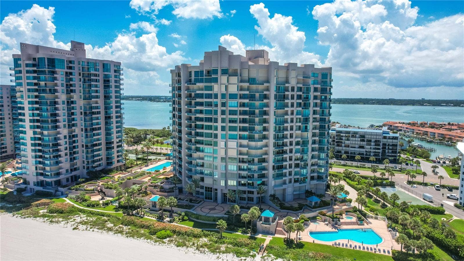 1560 GULF BOULEVARD, #1607, Clearwater, FL 33767 1560 GULF BOULEVARD, #1607, Clearwater, FL 33767