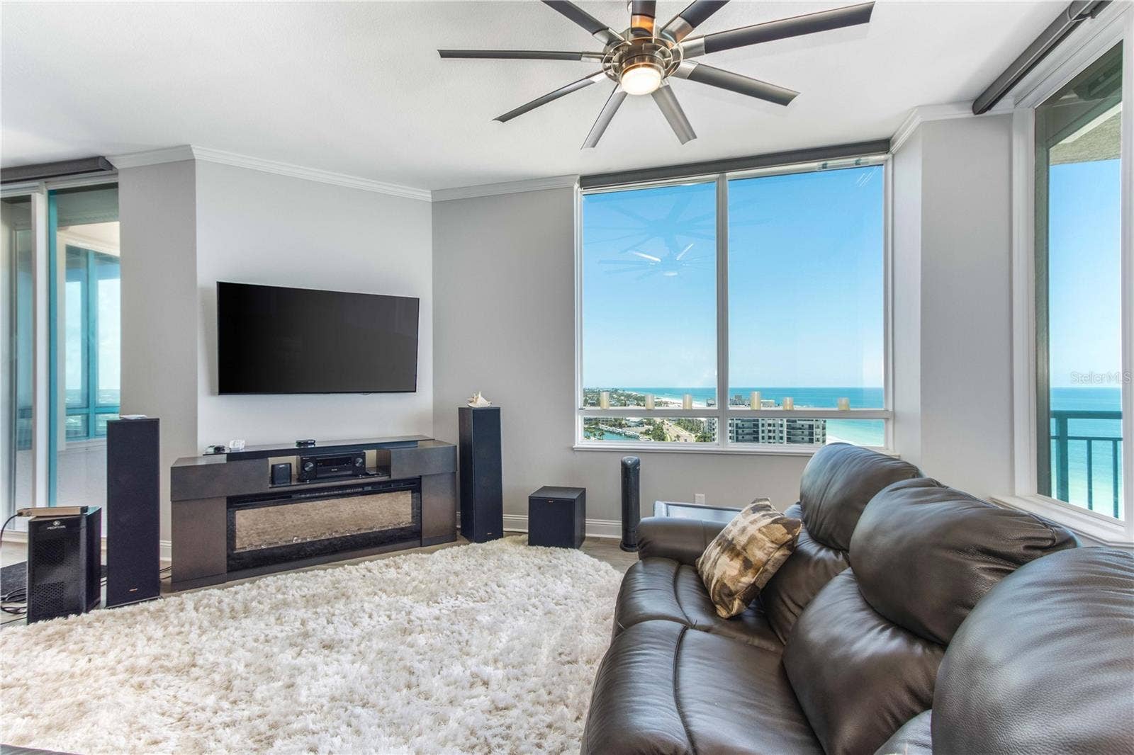 1560 GULF BOULEVARD, #1607, Clearwater, FL 33767 1560 GULF BOULEVARD, #1607, Clearwater, FL 33767