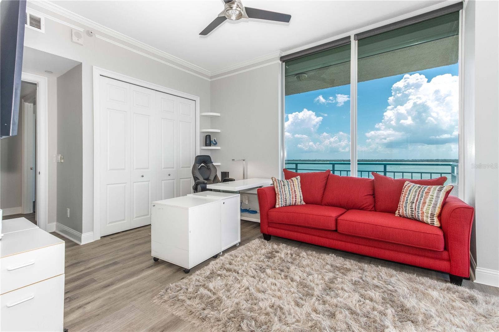 1560 GULF BOULEVARD, #1607, Clearwater, FL 33767 1560 GULF BOULEVARD, #1607, Clearwater, FL 33767