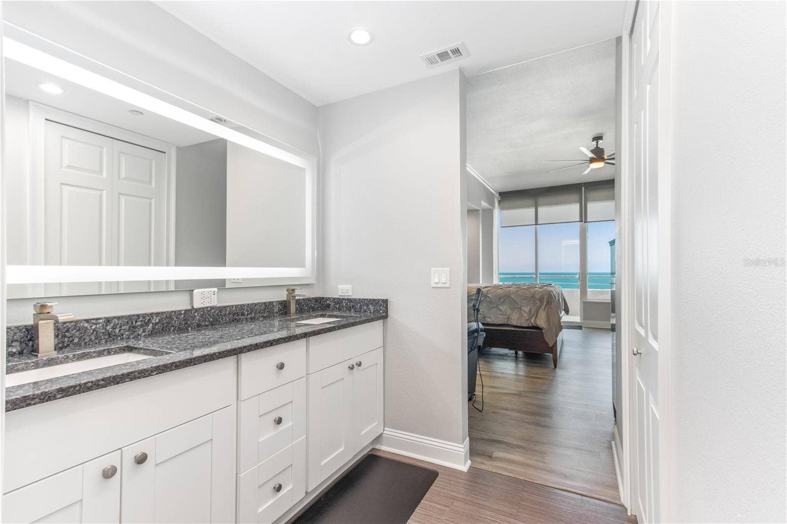1560 GULF BOULEVARD, #1607, Clearwater, FL 33767 1560 GULF BOULEVARD, #1607, Clearwater, FL 33767