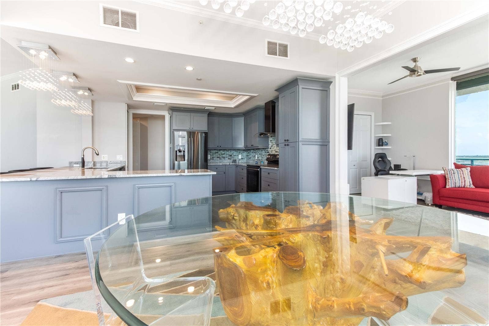 1560 GULF BOULEVARD, #1607, Clearwater, FL 33767 1560 GULF BOULEVARD, #1607, Clearwater, FL 33767