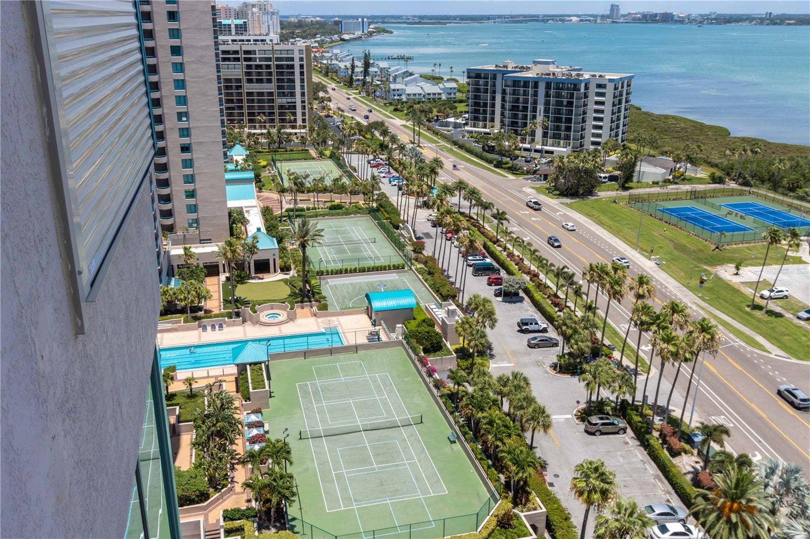 1560 GULF BOULEVARD, #1607, Clearwater, FL 33767 1560 GULF BOULEVARD, #1607, Clearwater, FL 33767