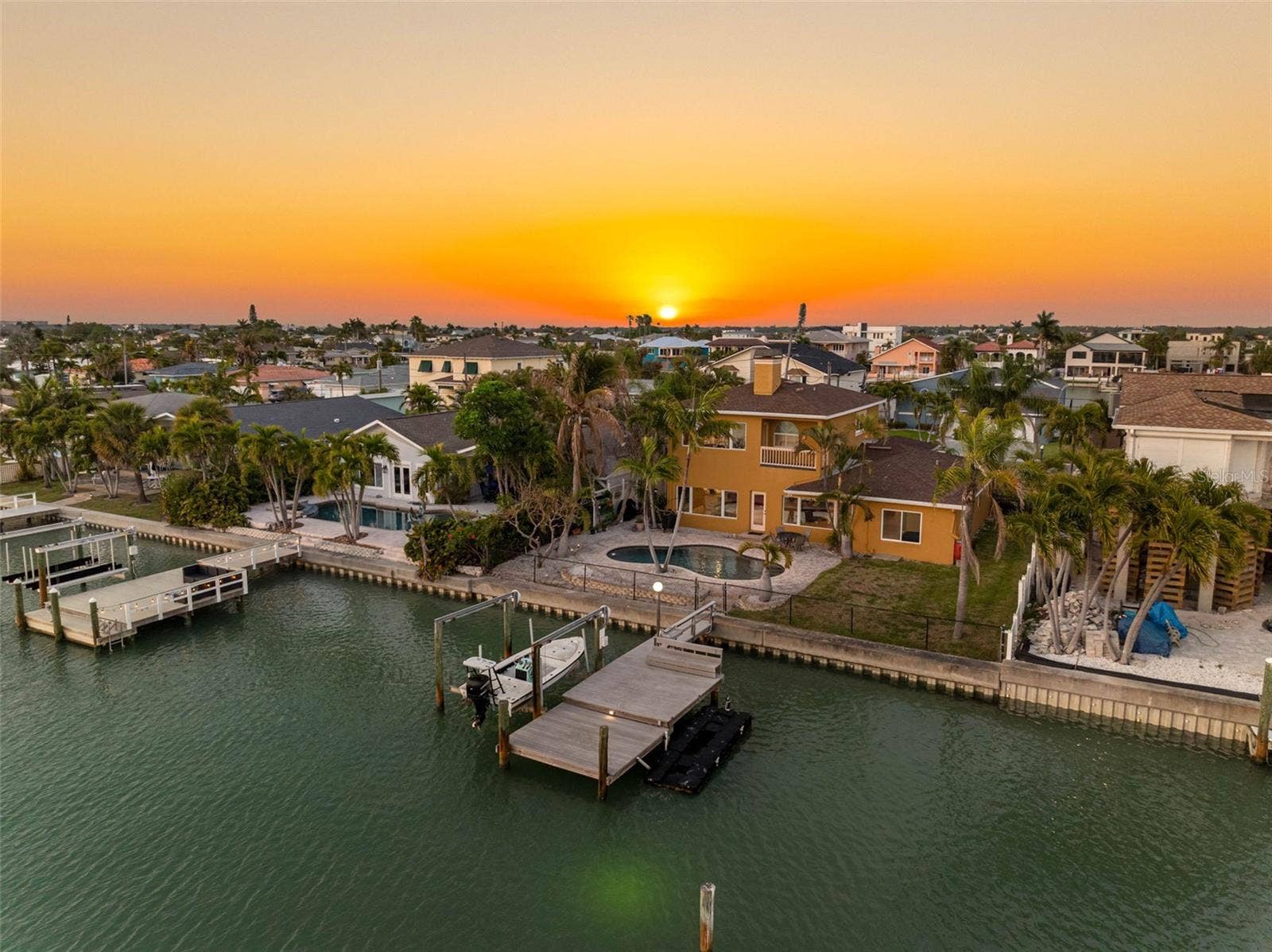 11260 5TH STREET E, Treasure Island, FL 33706