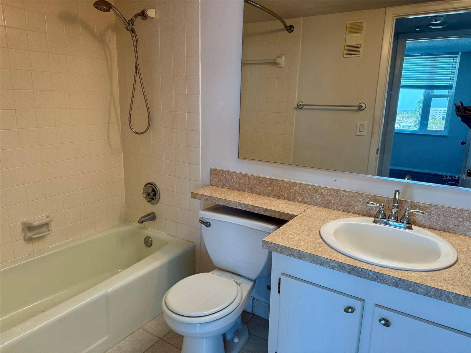 255 DOLPHIN POINT, #710, Clearwater Beach, FL 33767 Bathroom