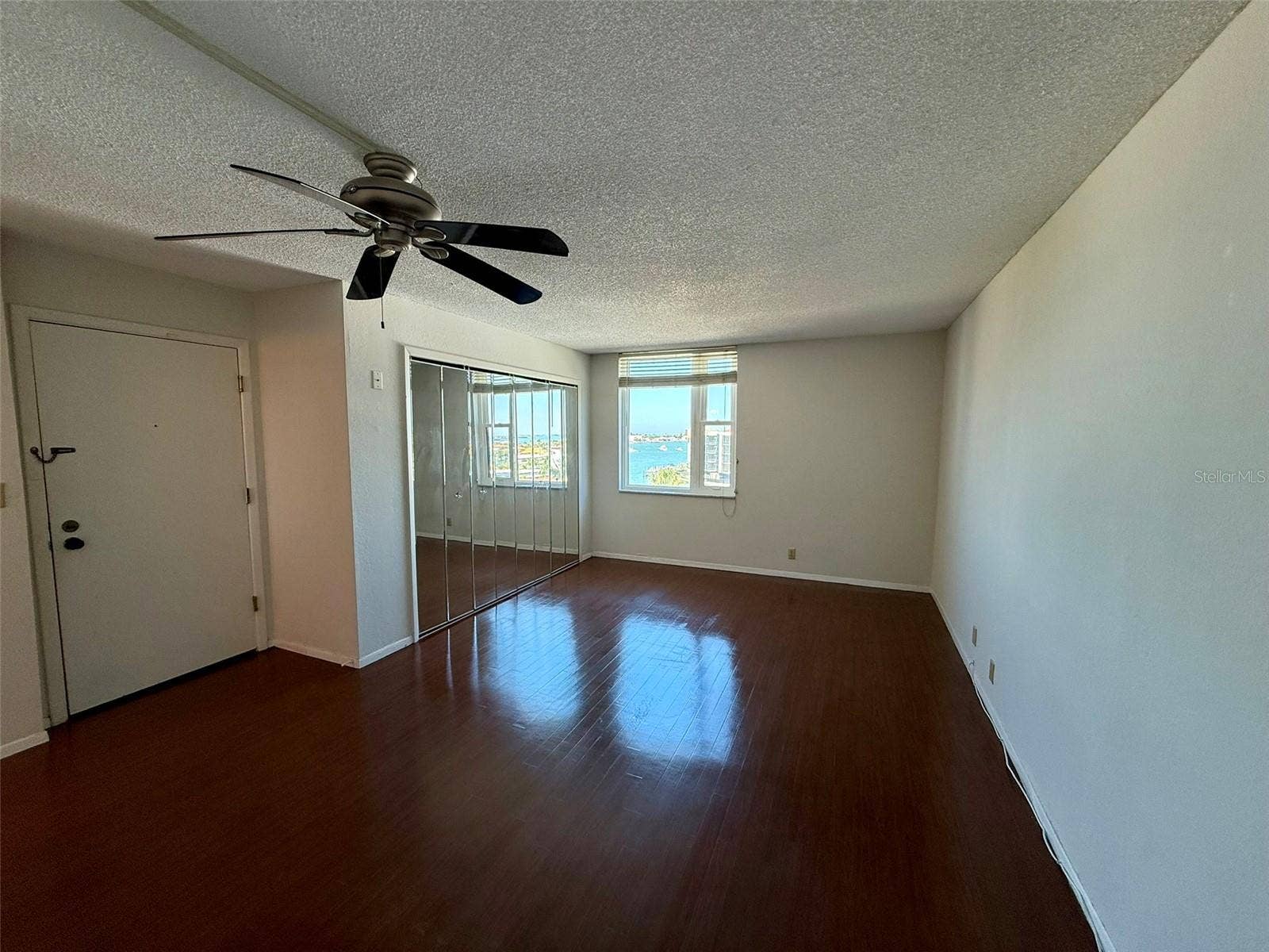 255 DOLPHIN POINT, #710, Clearwater Beach, FL 33767 Primary Bedroom